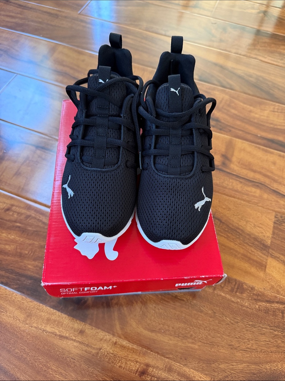 Brand New Puma Kids Black and White Slip-On Athletic Sneakers ( kids size 2)
